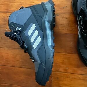 ADIDAS TERREX AX4 MID GORE-TEX HIKING SHOES SIZE 10